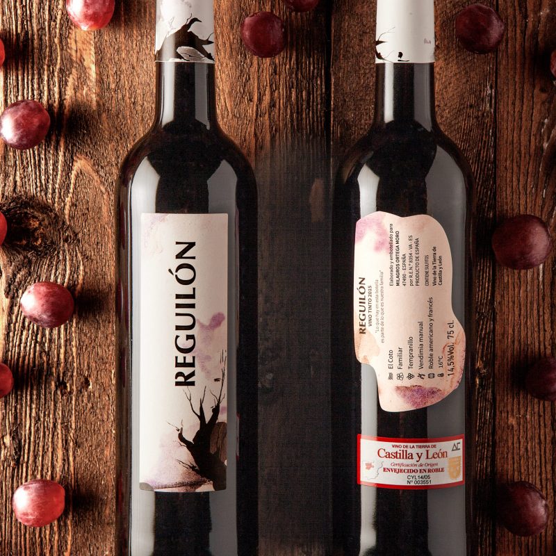 Reguilón: Un vino que habla claro: fruta viva, carácter y una personalidad que sorprende desde el primer sorbo. Si buscas un tinto con alma propia, aquí empieza tu descubrimiento.